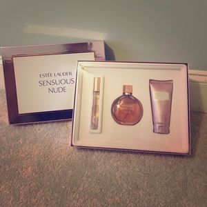 Estée Lauder Nude Gift Set w/ Mini Pen & Veil